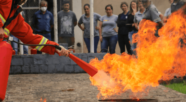 A Importância de manter a Brigada de Incêndio sempre em dia